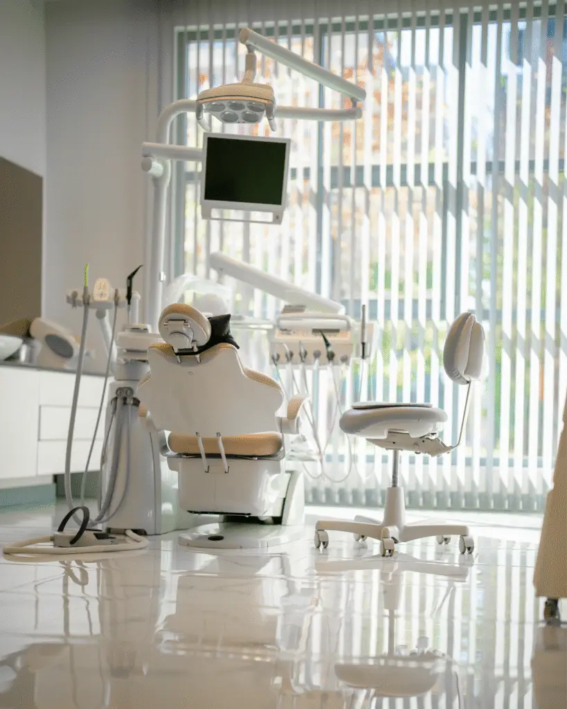 Dental practice treatment room – Elev8 Search Group